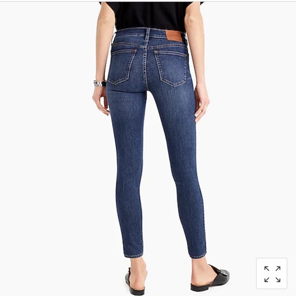 Petite 8" toothpick jean in Vista wash
Item H3484 - Picture 5 of 13